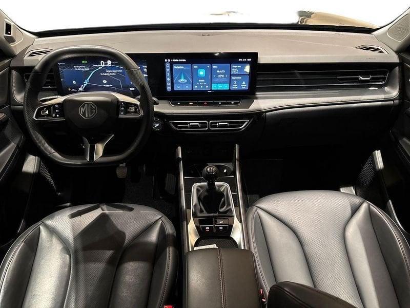 MG HS 1.5 Luxury