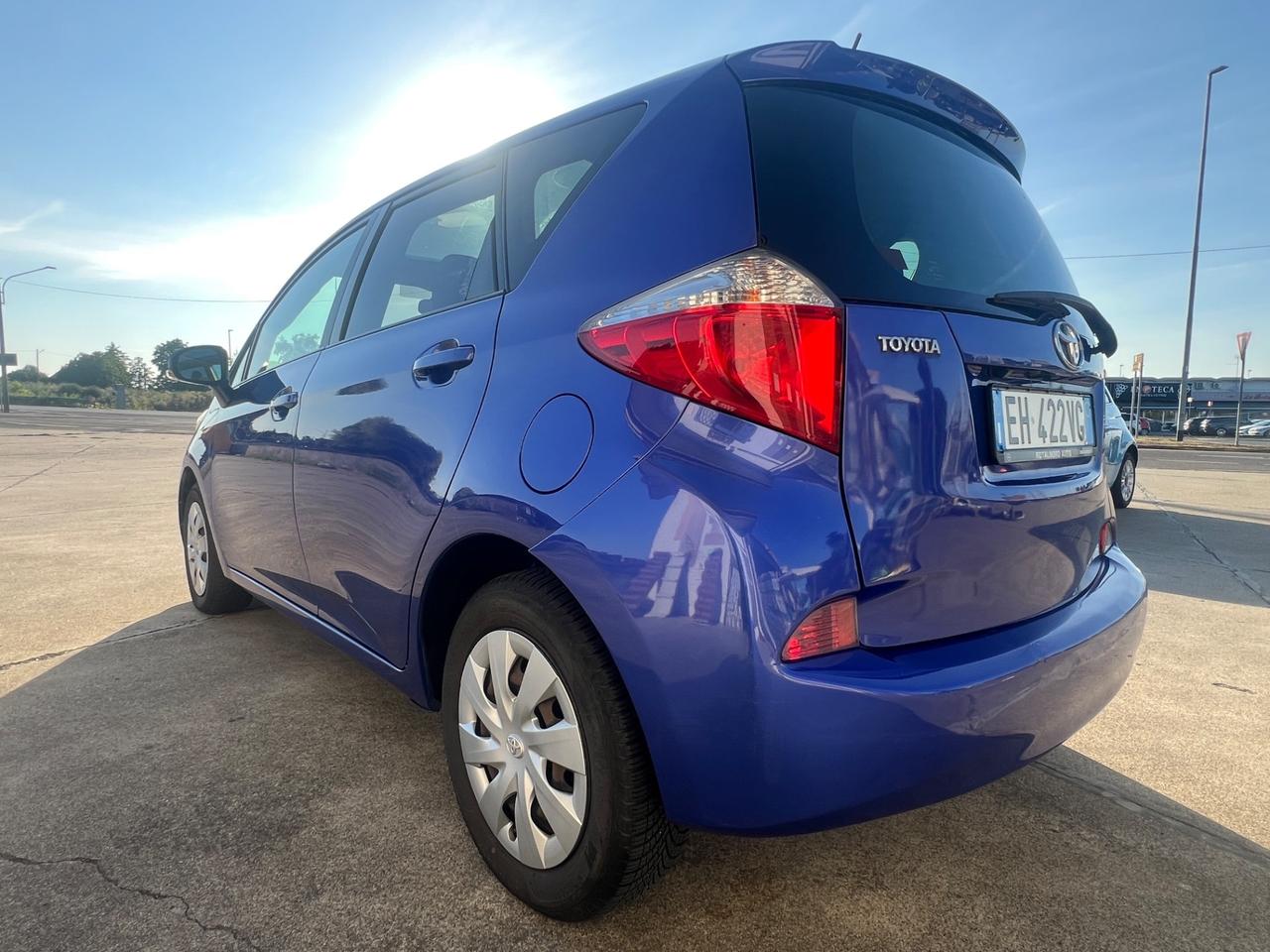Toyota Verso-S 1.3 MT STYLE
