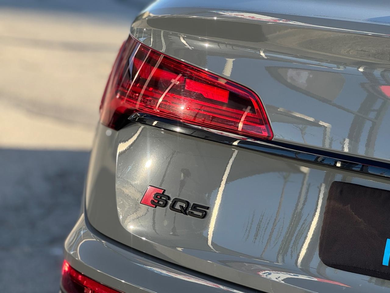 AUDI SQ5 SPORTBACK 341 CV GRIGIO QUANTUM FULL IVA