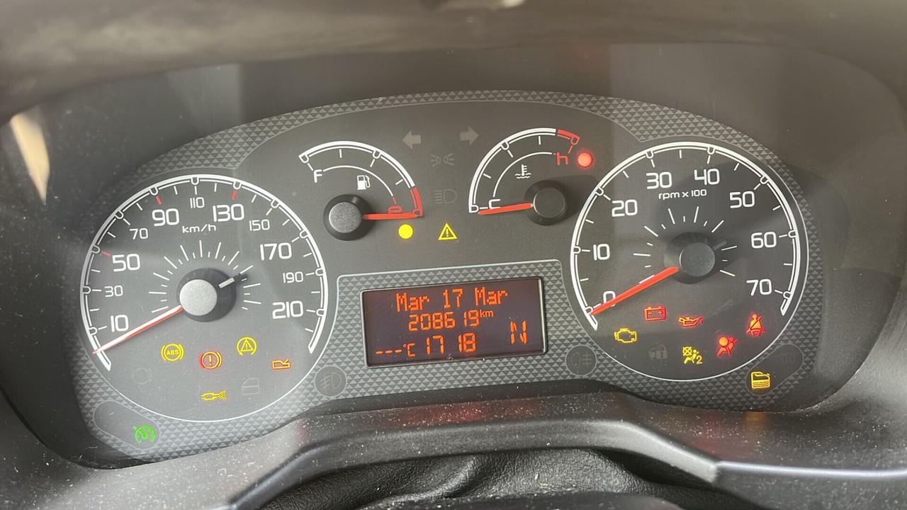 Fiat Qubo 1.3 MJT 75 CV Trekking