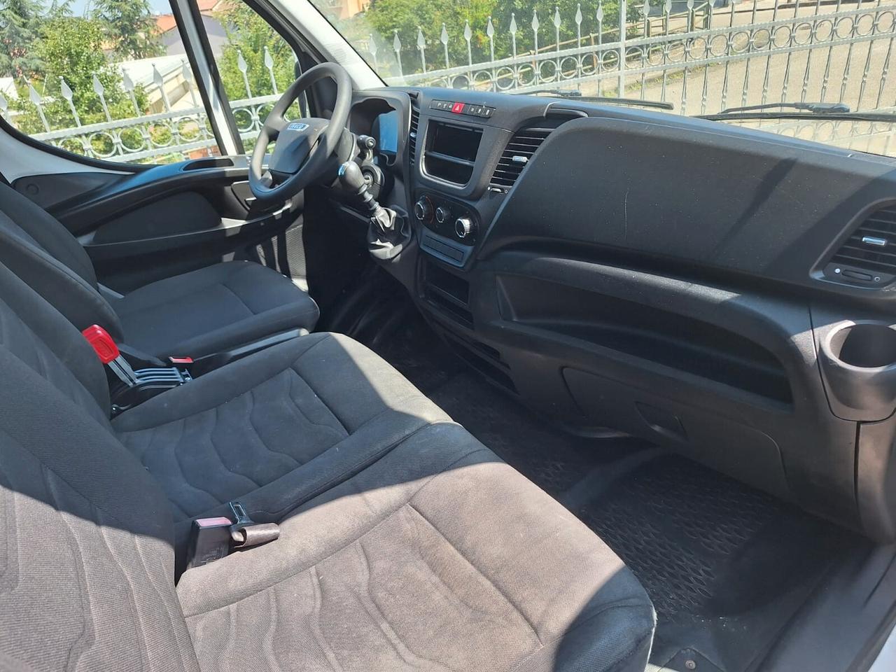 Iveco Daily 35S21 3.0 HPT PLM Cabinato-RIBALTABILE TRILATERALE