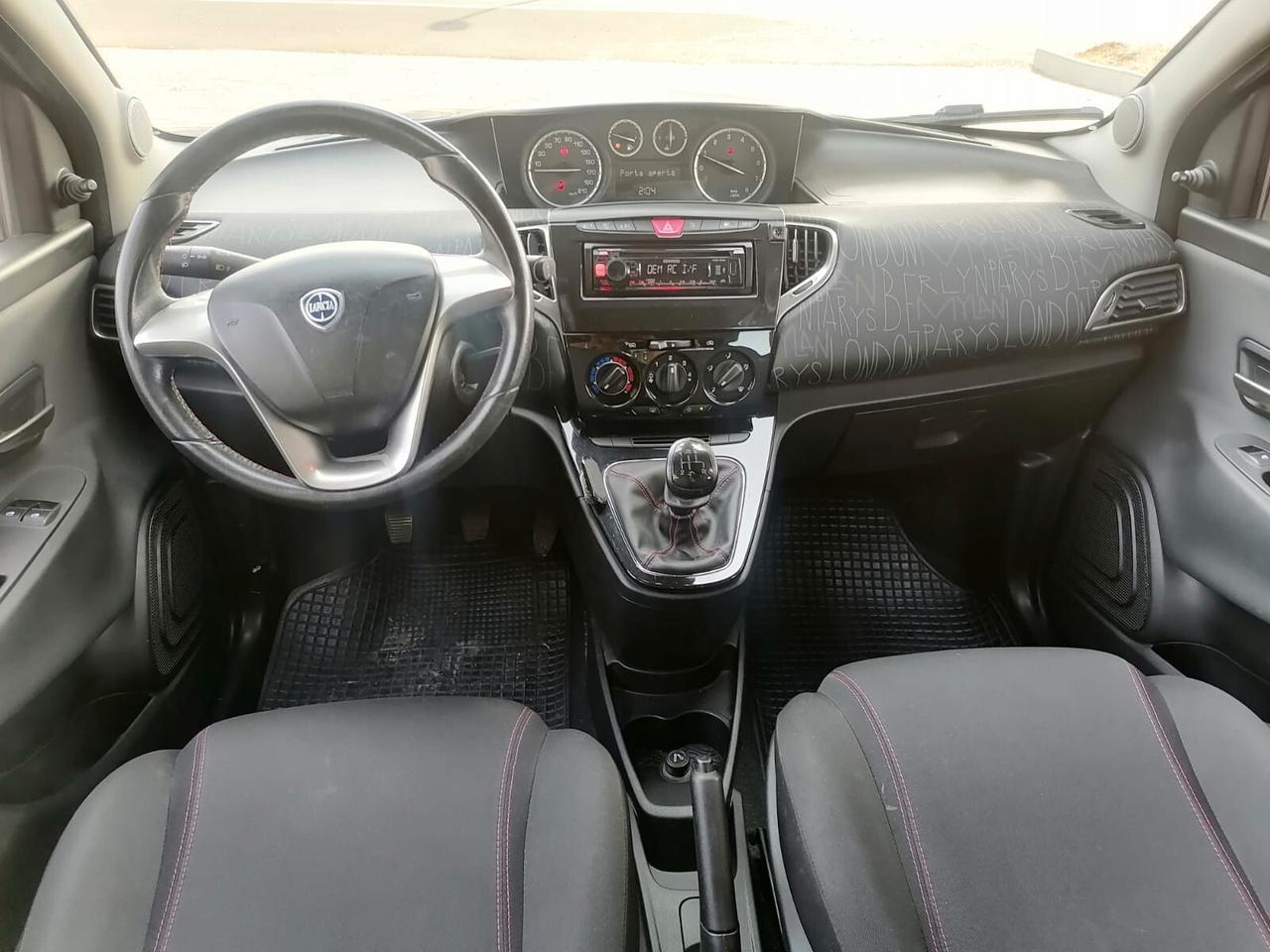 Lancia Ypsilon 1.2 Benz/GPL. - 2013