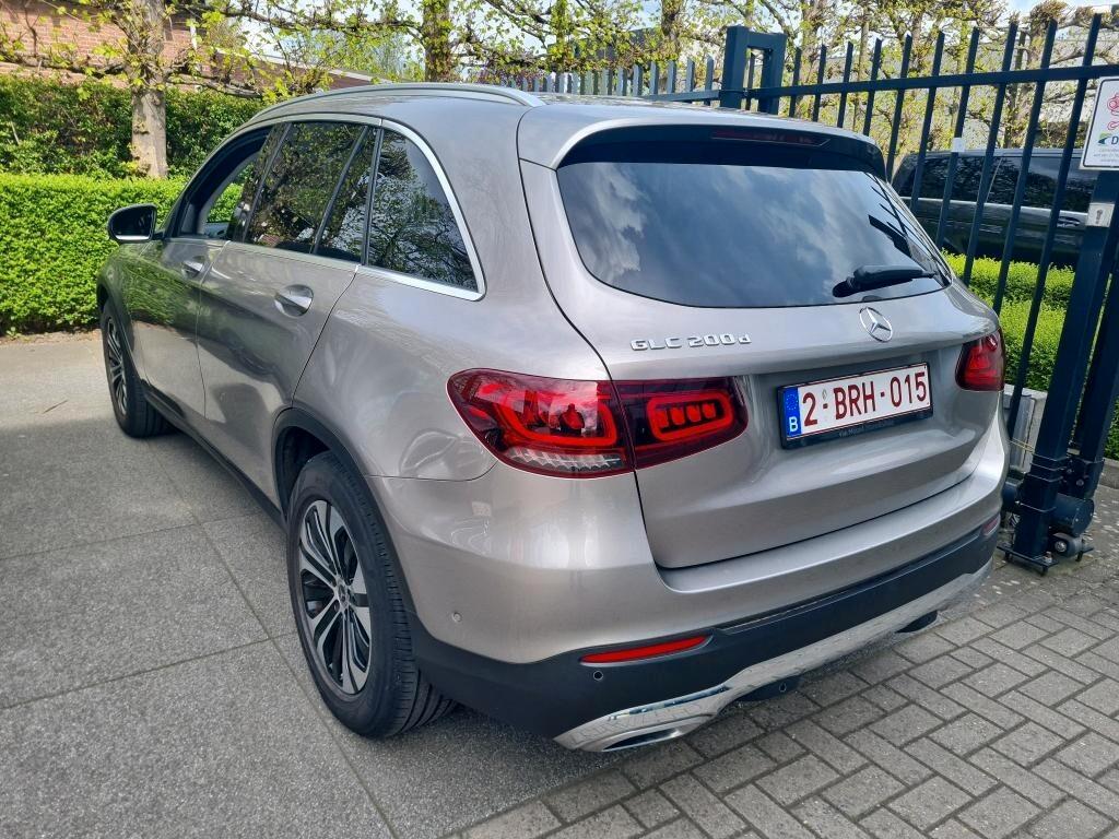 MERCEDES-BENZ GLC 200D 4MATIC 163CV AUTOMATIC BUSINESS SOLUTION ( FARI LED - PELLE - COCKPIT - NAVI - PDC - CERCHI 18 )