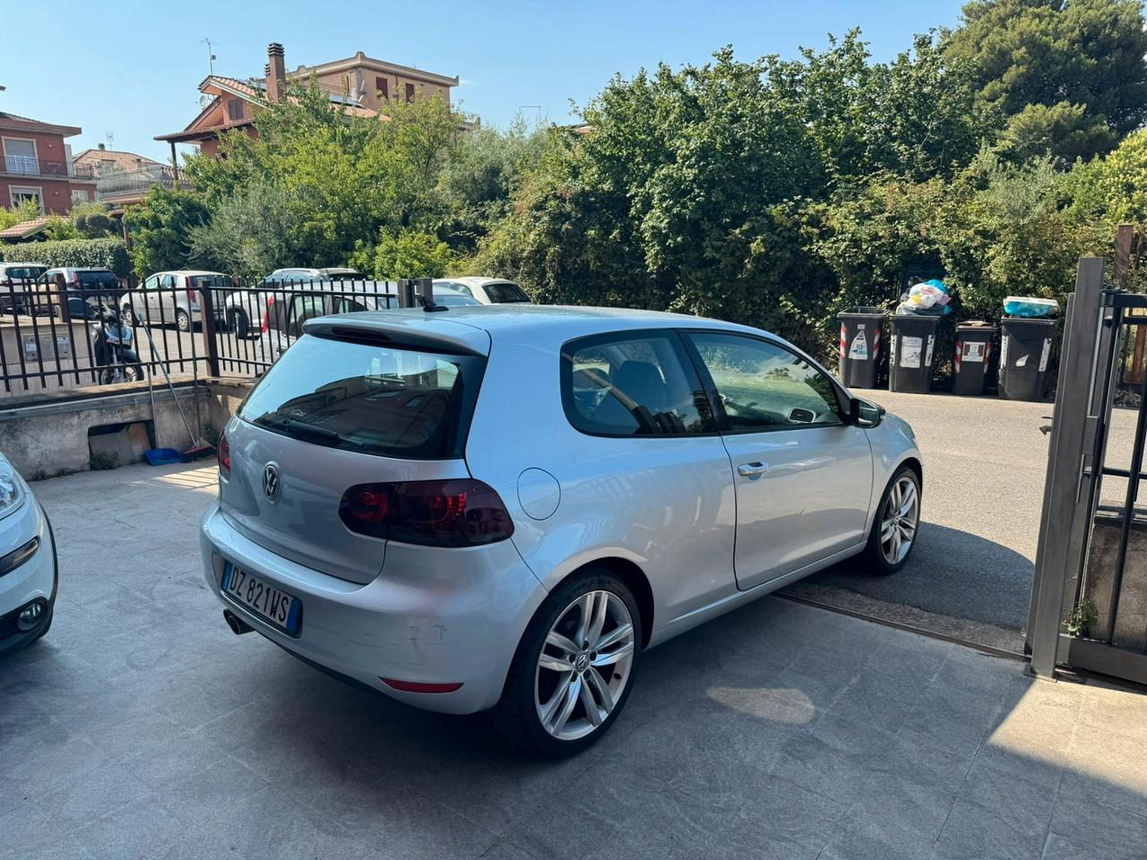 Volkswagen Golf 2.0 TDI 140CV DPF DSG 5p. Highline