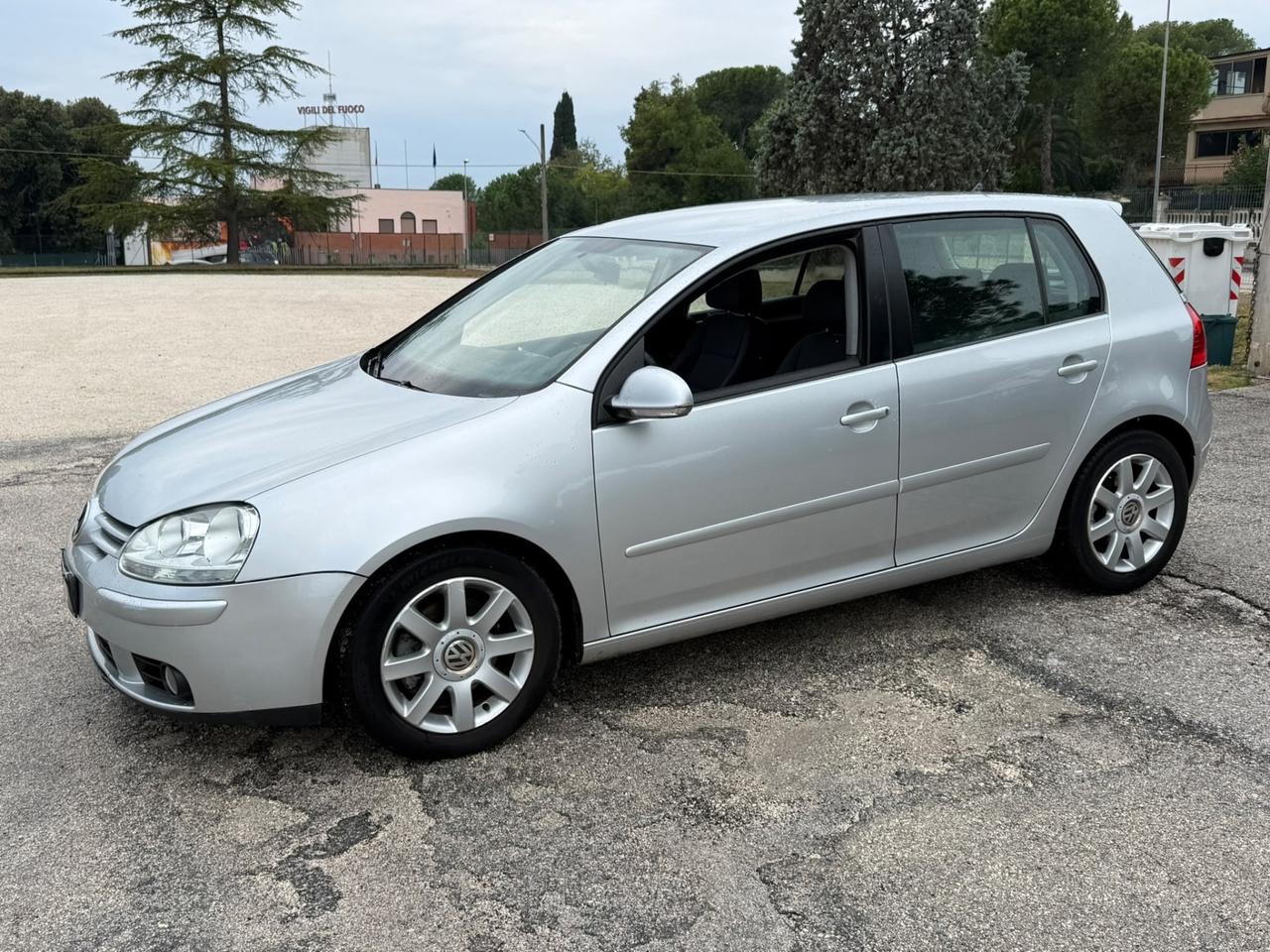 Volkswagen Golf 2.0 TDi Sportline UNIPROPR