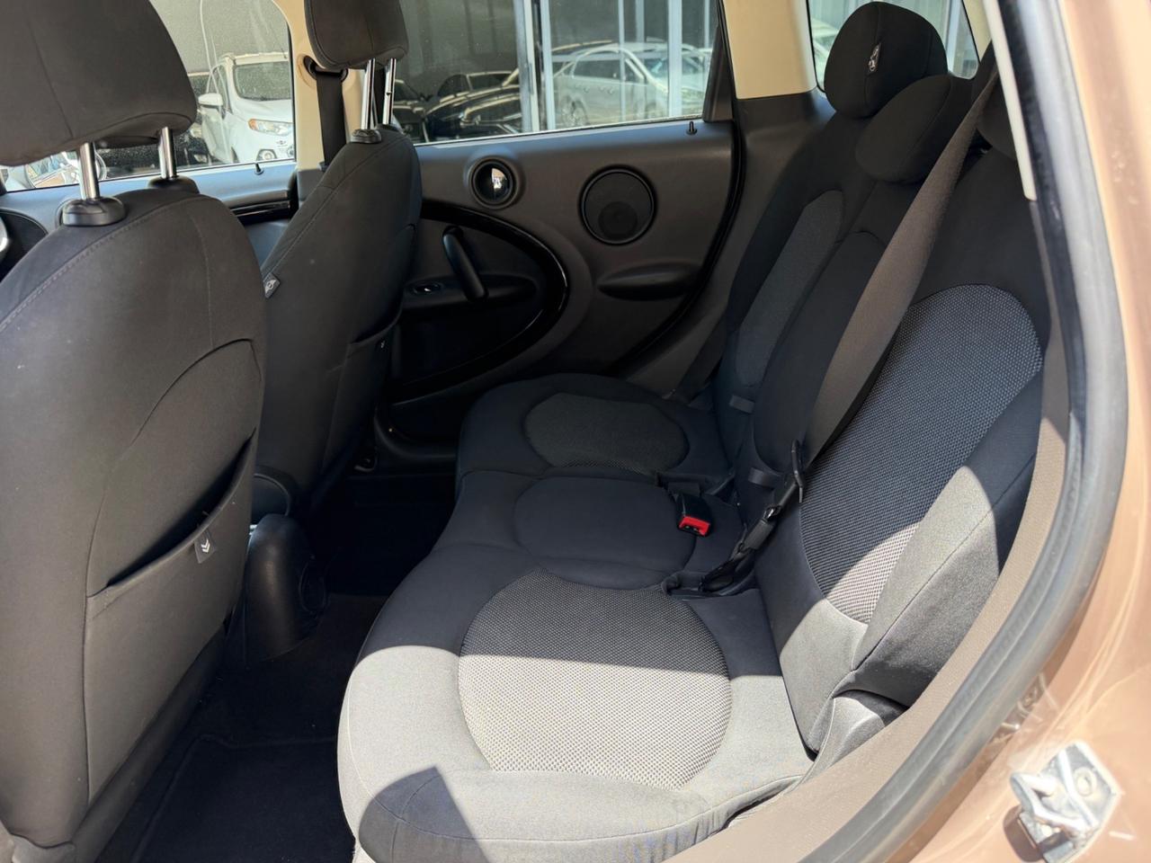 Mini Cooper D Countryman 1.6 2011