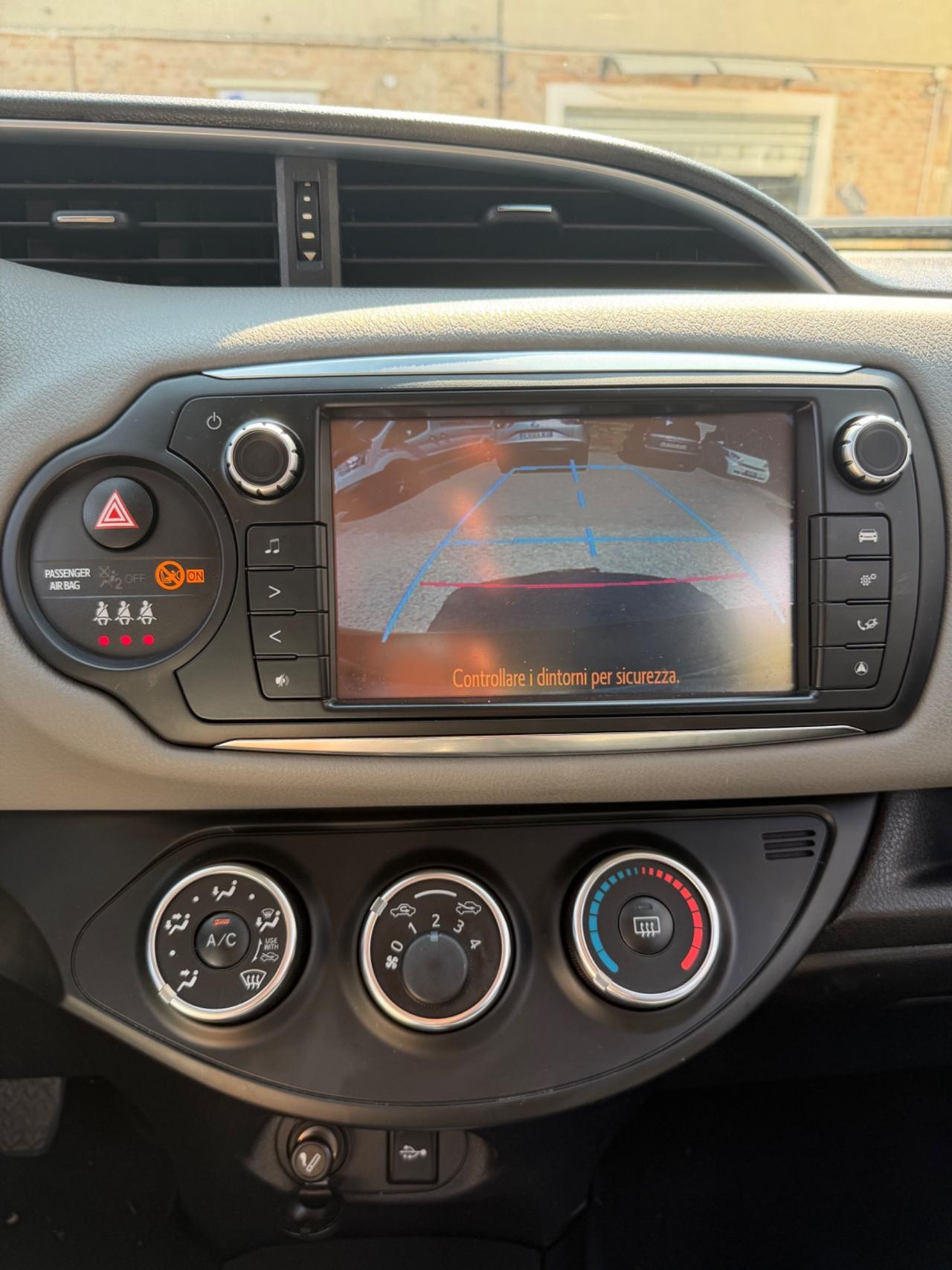 Toyota Yaris 1.0 5 porte Lounge