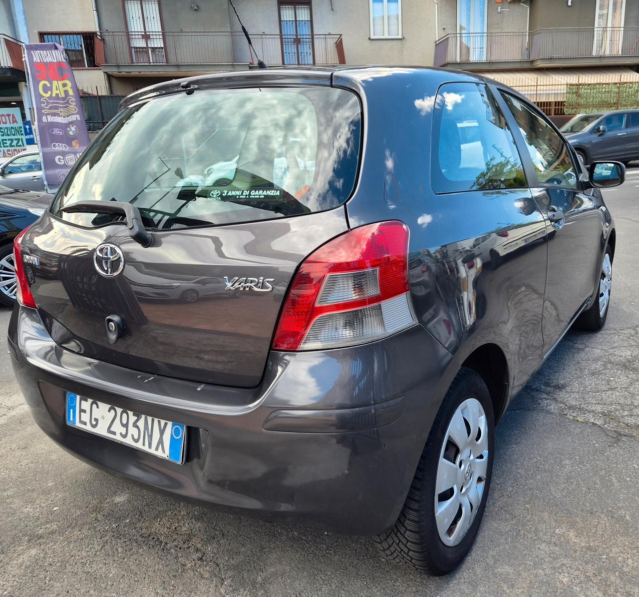 Toyota Yaris 1.0 3 porte Sol