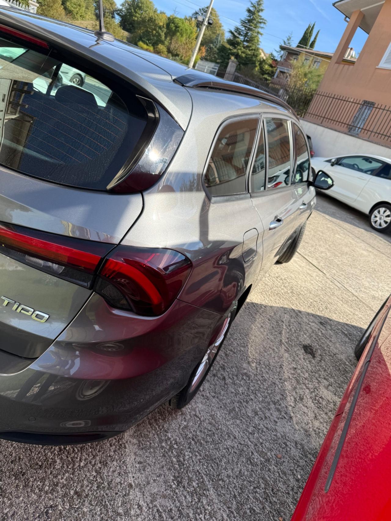 Fiat Tipo 1.6 Mjt S&S 5 porte Lounge