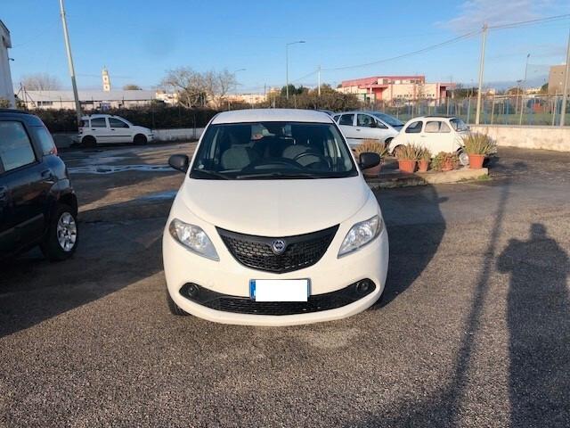 Lancia Ypsilon 0.9 TwinAir 5 porte Metano Ecochic Elefantino Blu
