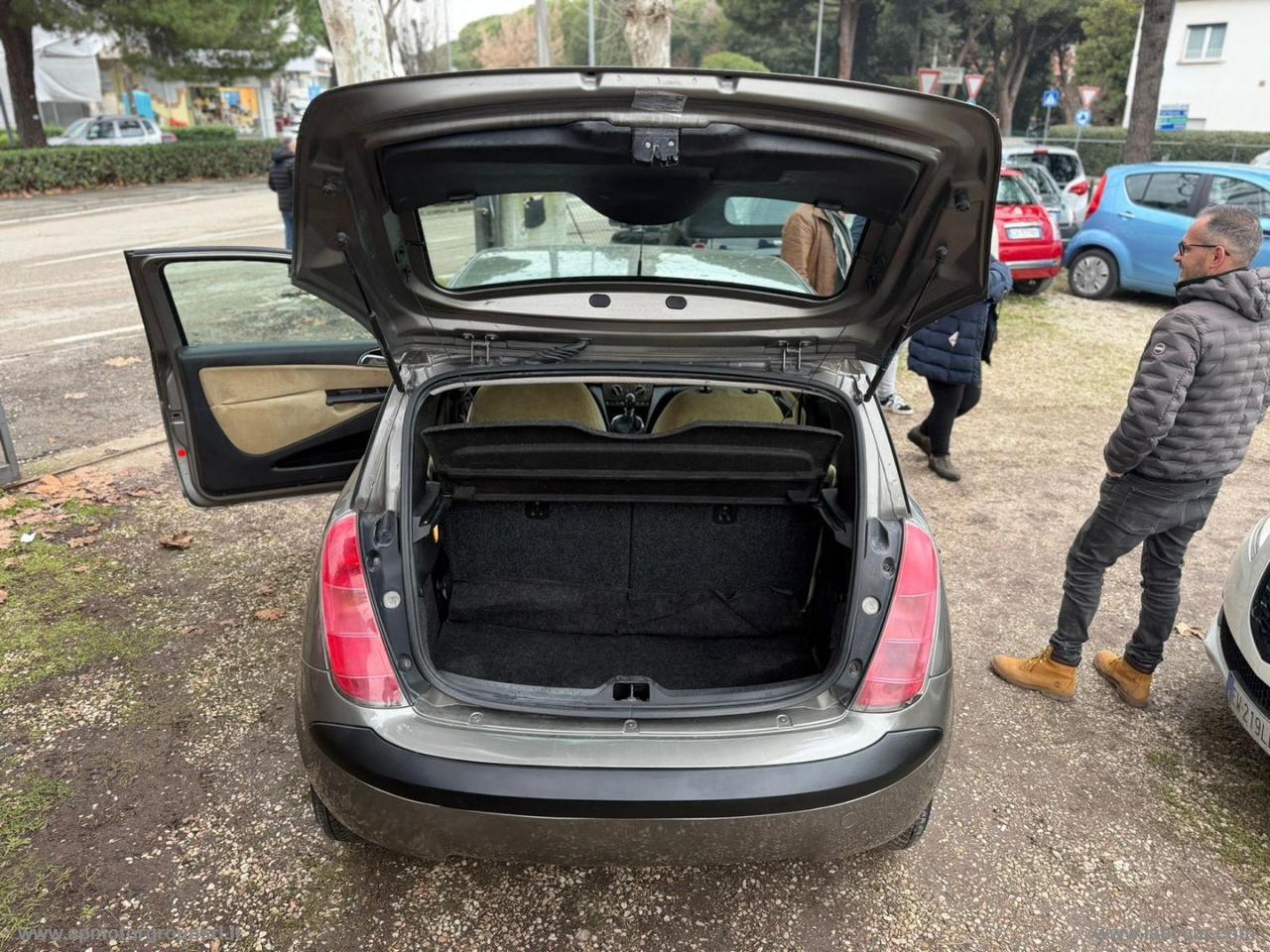LANCIA Ypsilon 1.2 16V Argento