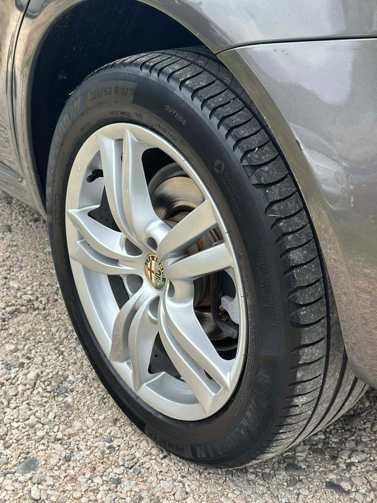 Alfa Romeo 159 2.0 JTDm INTROVABILE SPORTWAGON PROGRESSION KMORIGINALI