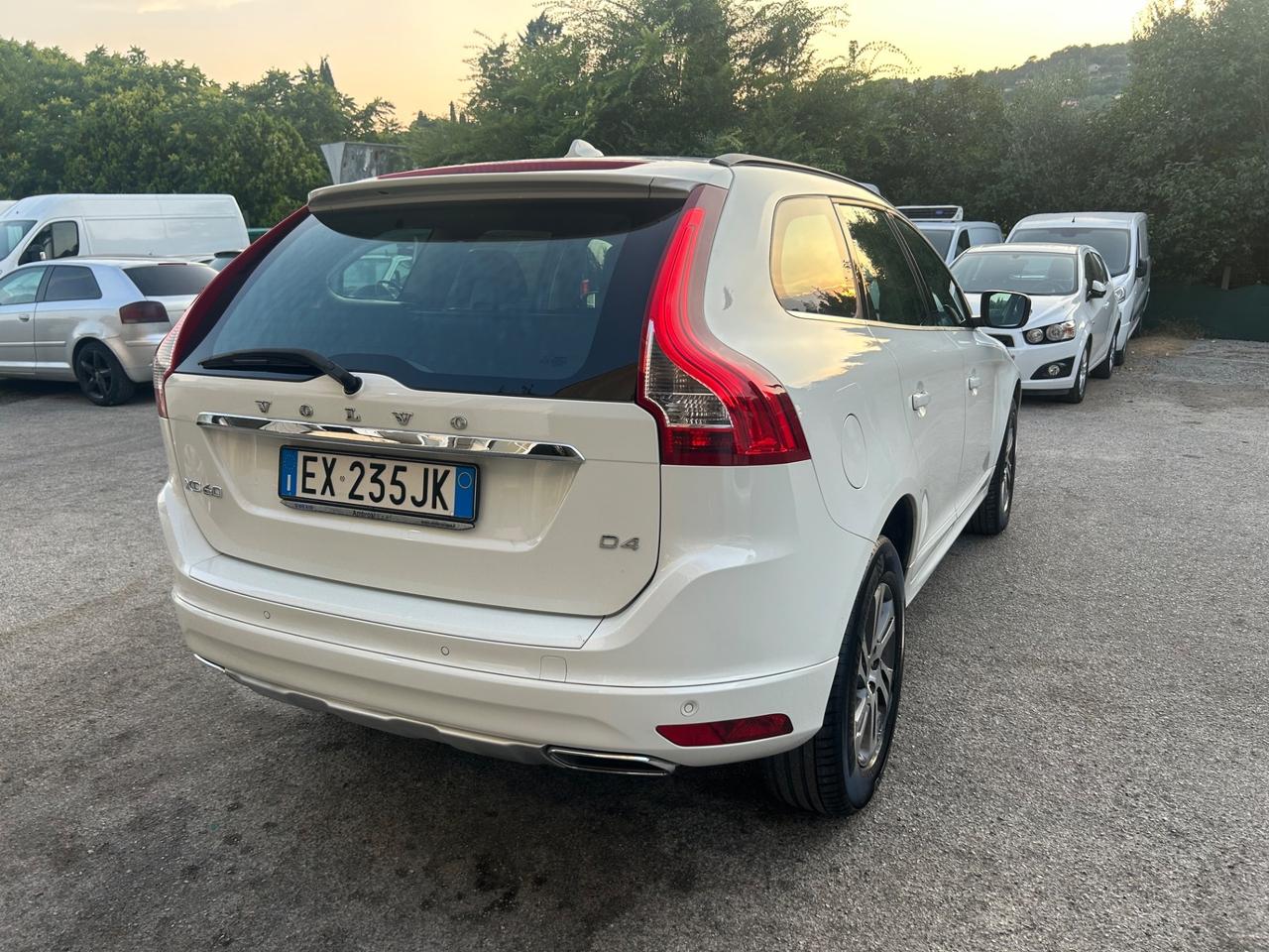 Volvo XC60 D4 Geartronic R-design Momentum
