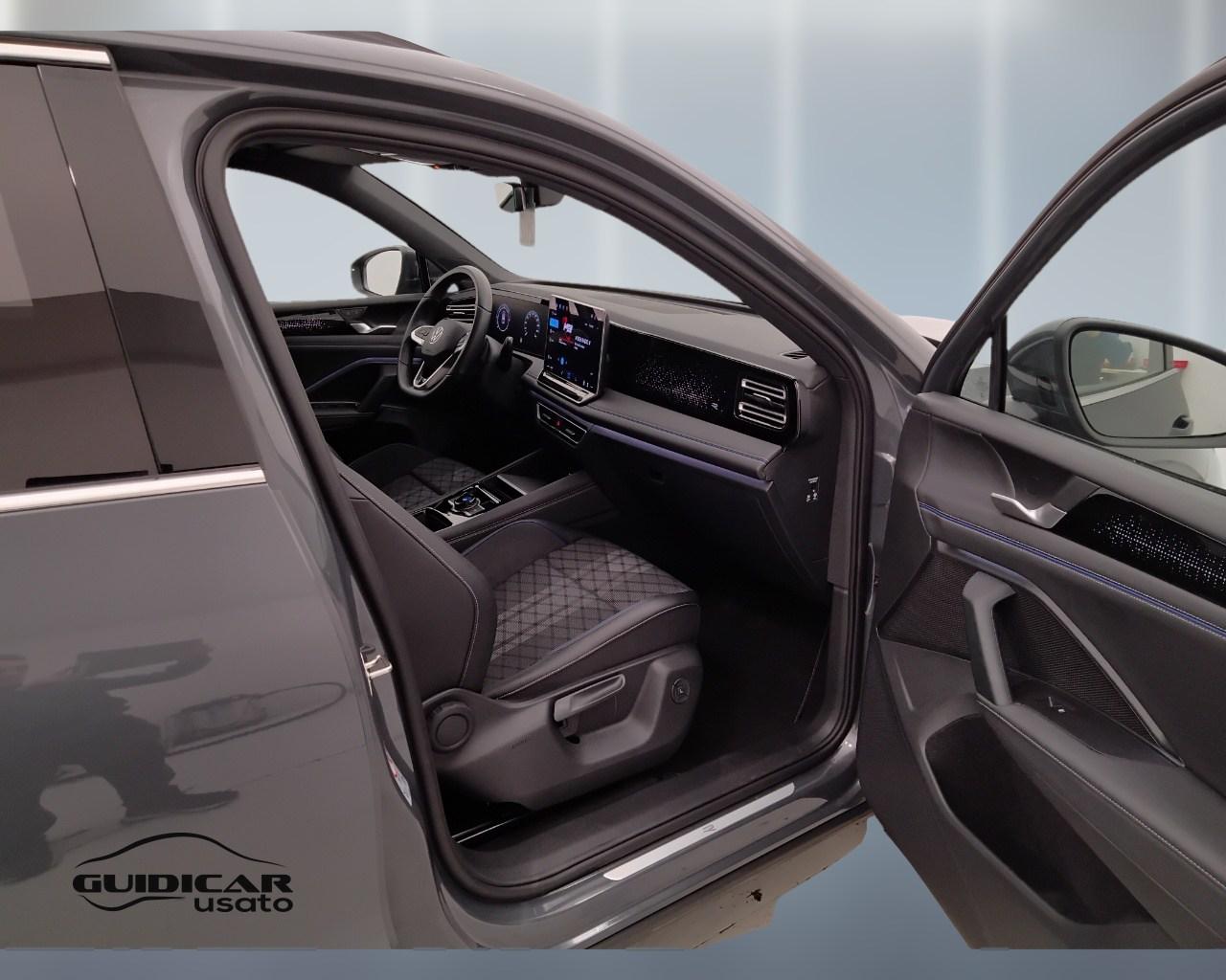 VOLKSWAGEN Tiguan III 2024 - Tiguan 2.0 tdi R-Line 150cv dsg