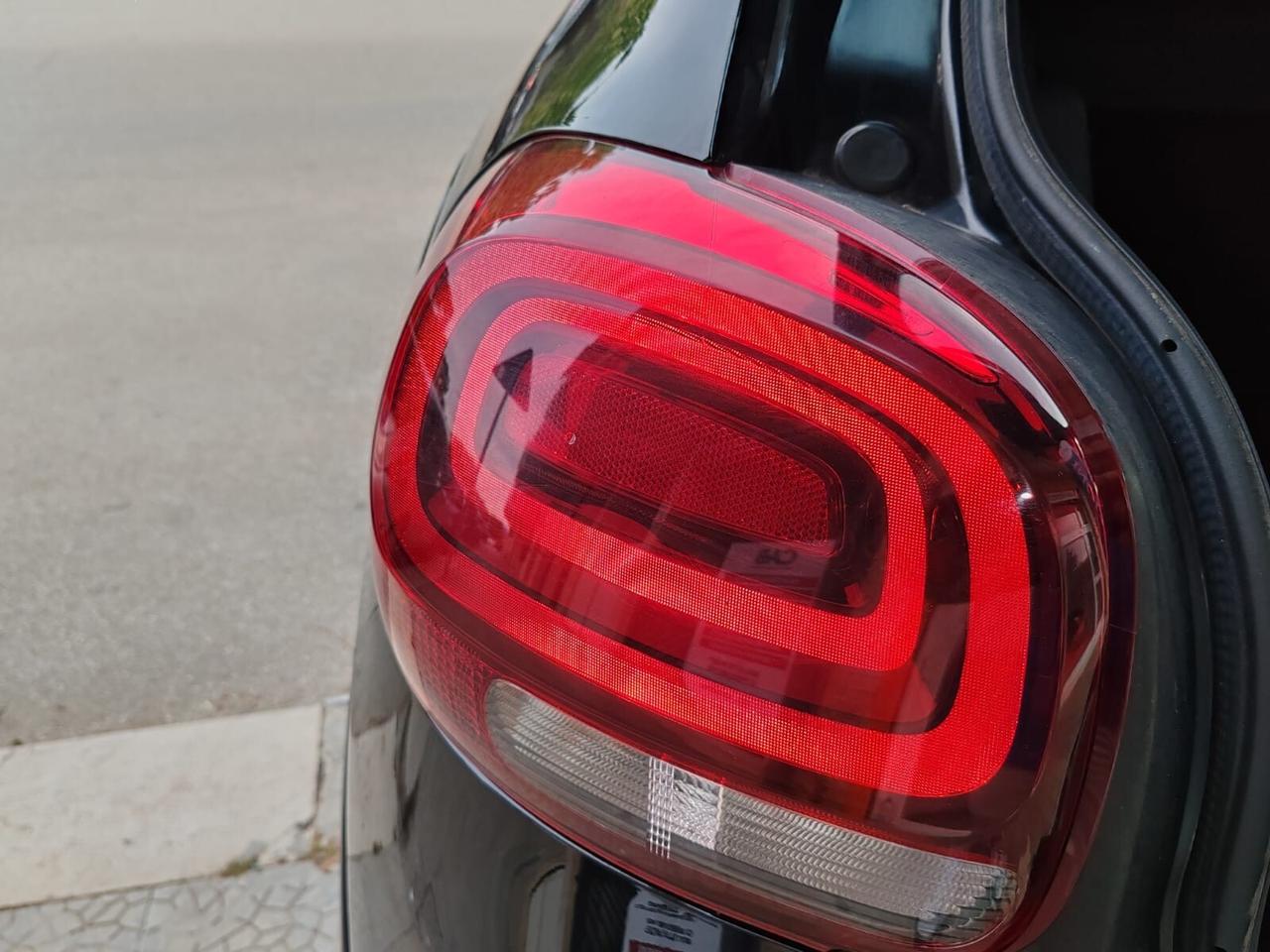 c3 citroen v4 blue hdi 100 s&s shine pack B-COLORS