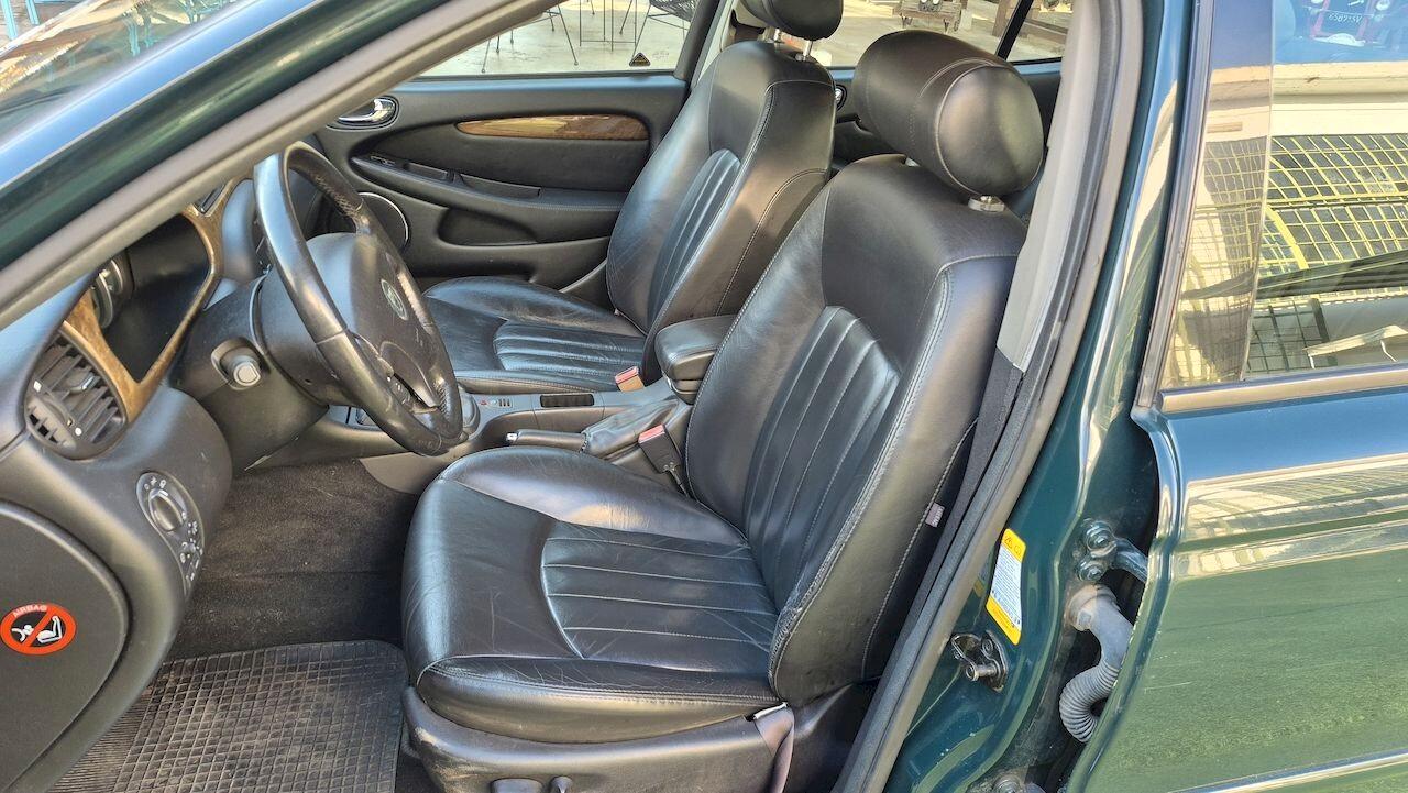 Jaguar X-Type 2.5 V6 AWD Executive – 2002