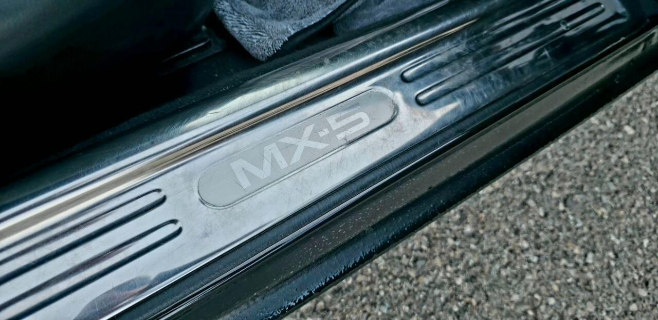 Mazda MX5 NBFL 1.8i 16V
