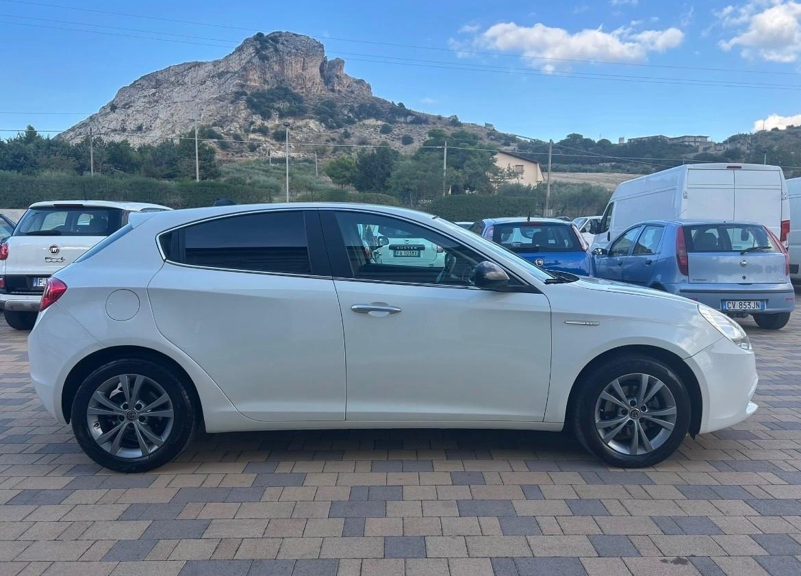 Alfa Romeo Giulietta 1.6 JTDm-2 105 CV Exclusive