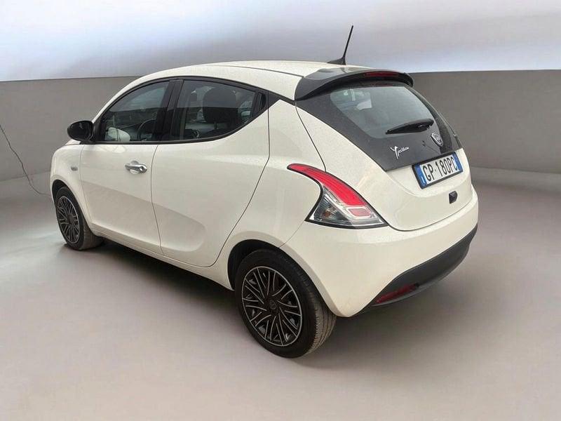 Lancia Ypsilon Ypsilon 1.0 firefly hybrid Gold s&s 70cv 5p.ti