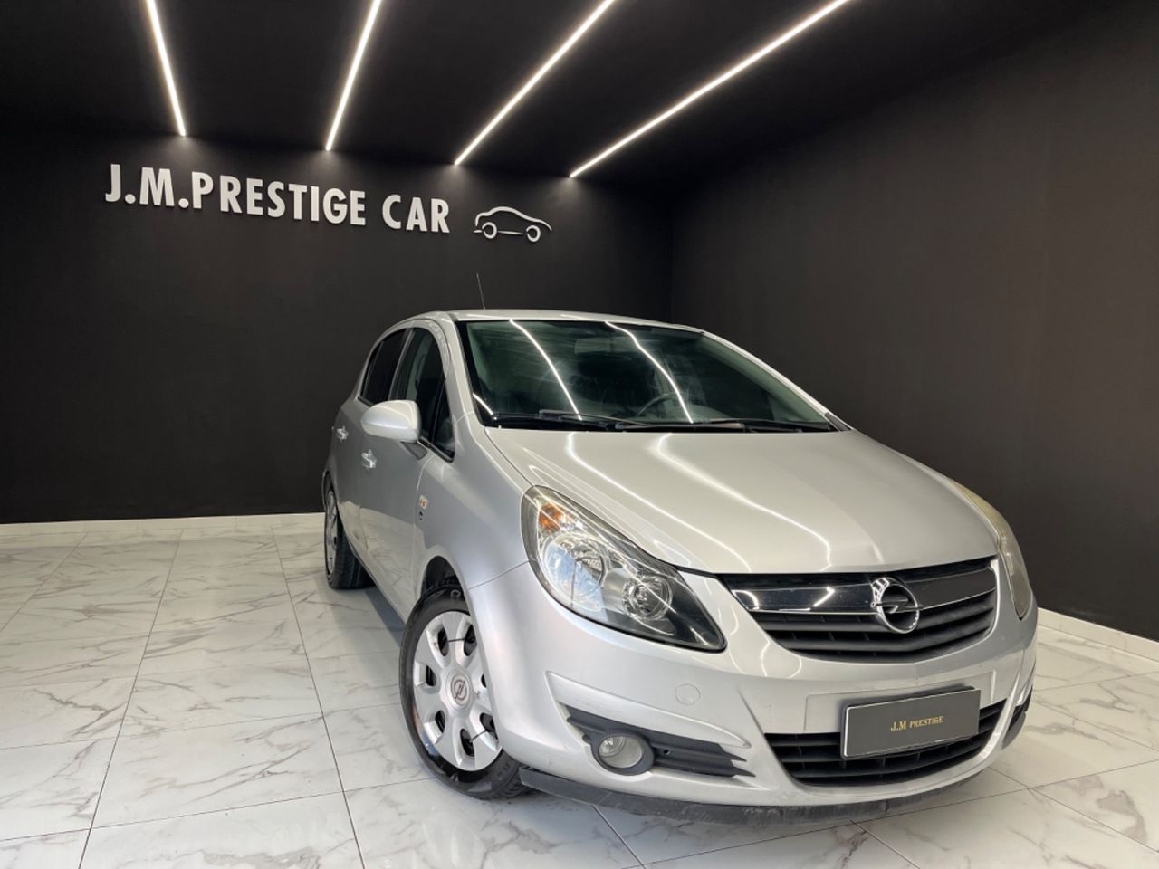 Opel Corsa 1.2 5 porte Club OK NEOPATENTATI