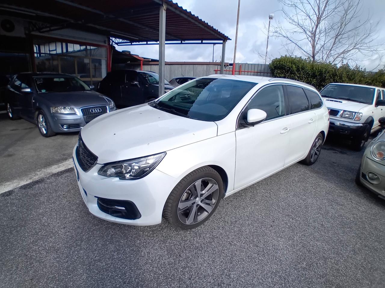 Peugeot 308 BlueHDi 130 SW Allure finanzio
