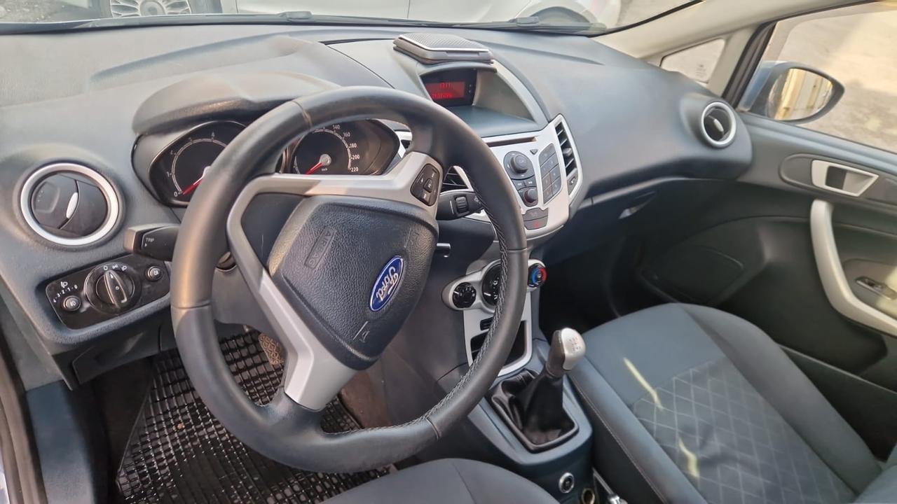 Ford Fiesta Ikon 1.4 16V 5p.Bz.- GPL Business