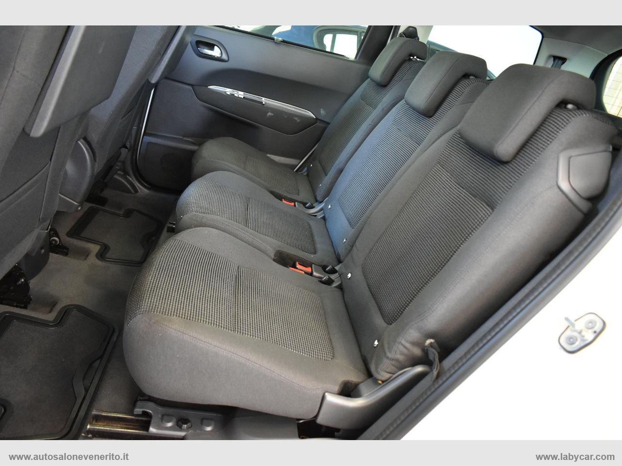PEUGEOT 5008 BlueHDi 120 S&S Allure