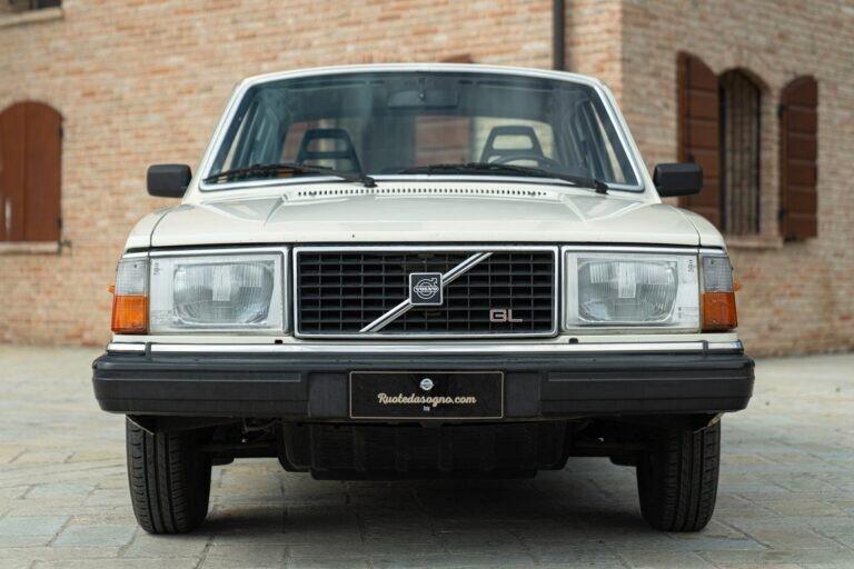 1982 VOLVO 244 GL - VLV00009