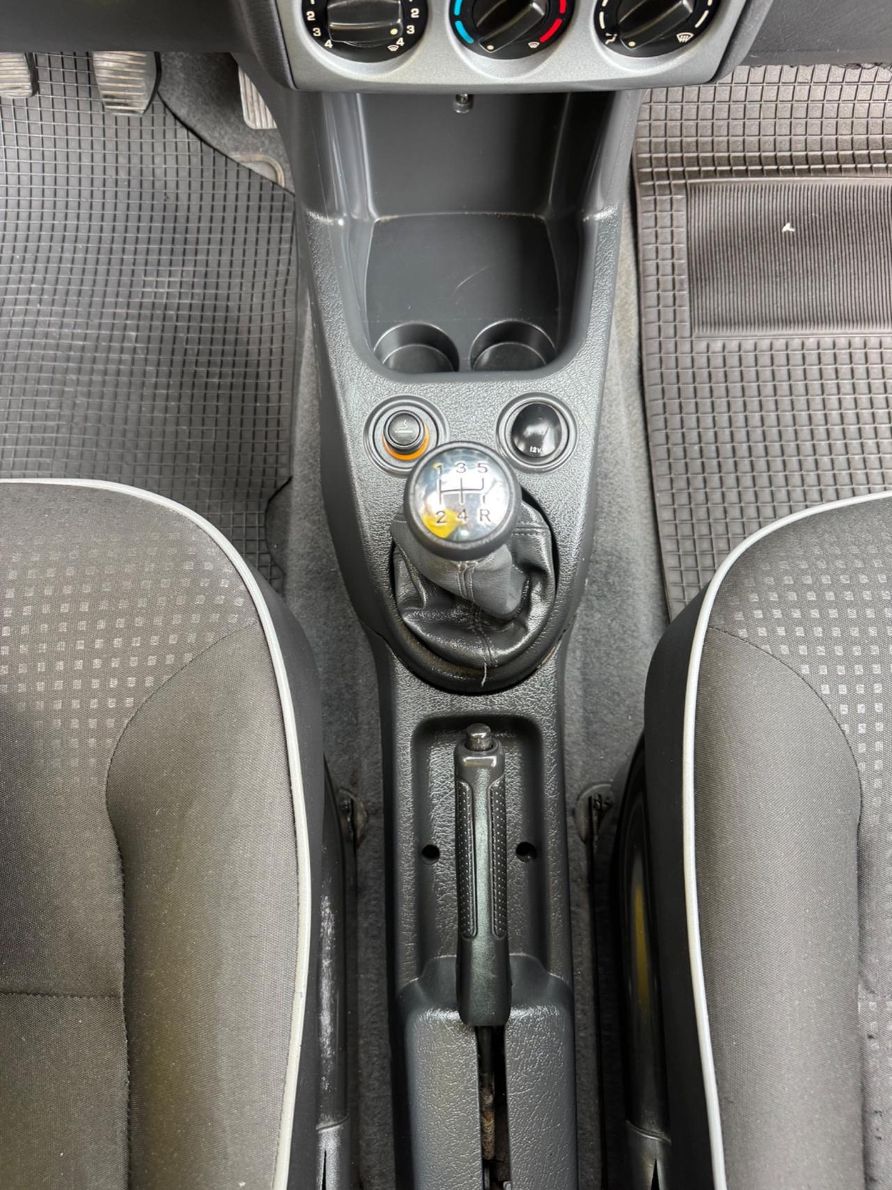Peugeot Ranch 4 Posti