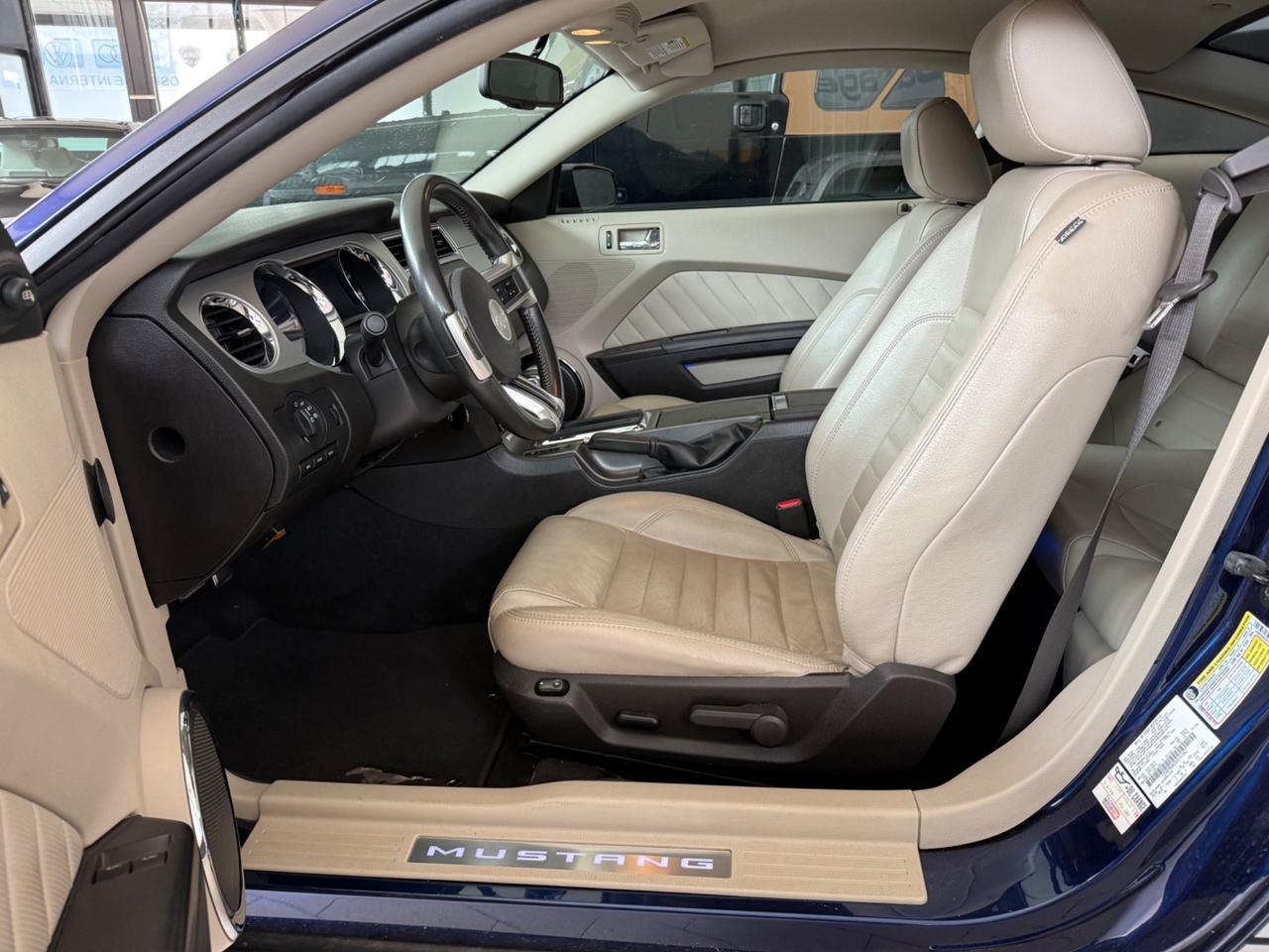 Ford Mustang 4.0 v6 no super bollo
