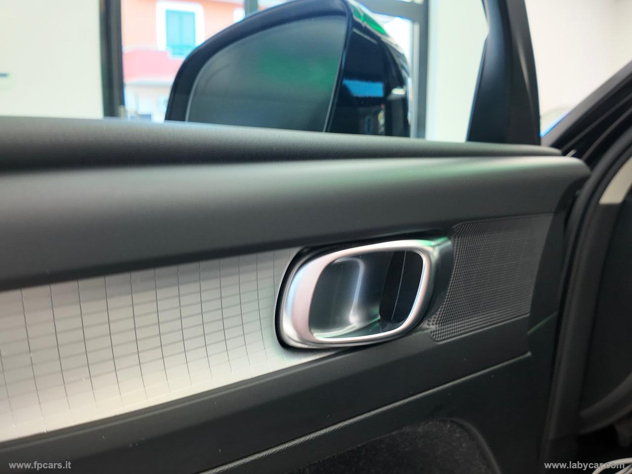 VOLVO XC40 D3 Geartronic R-design TETTO APRIBILE