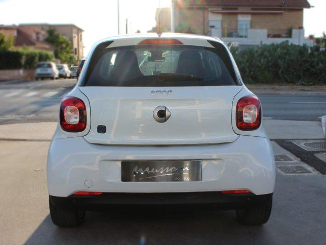 SMART ForFour EQ Pulse