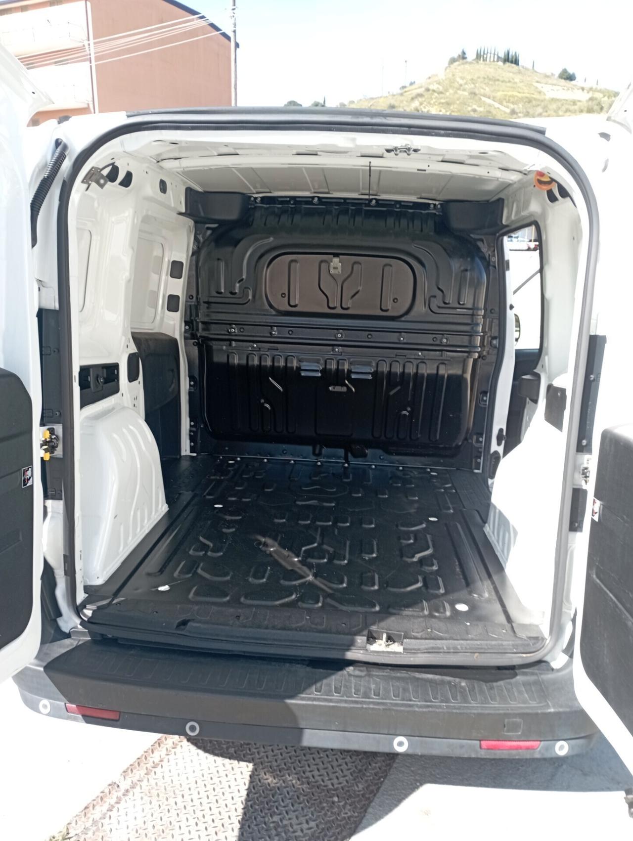 Fiat Doblo Doblò 1.6 MJT 120CV PC-TN Cargo Lamierato SX 3 Posti