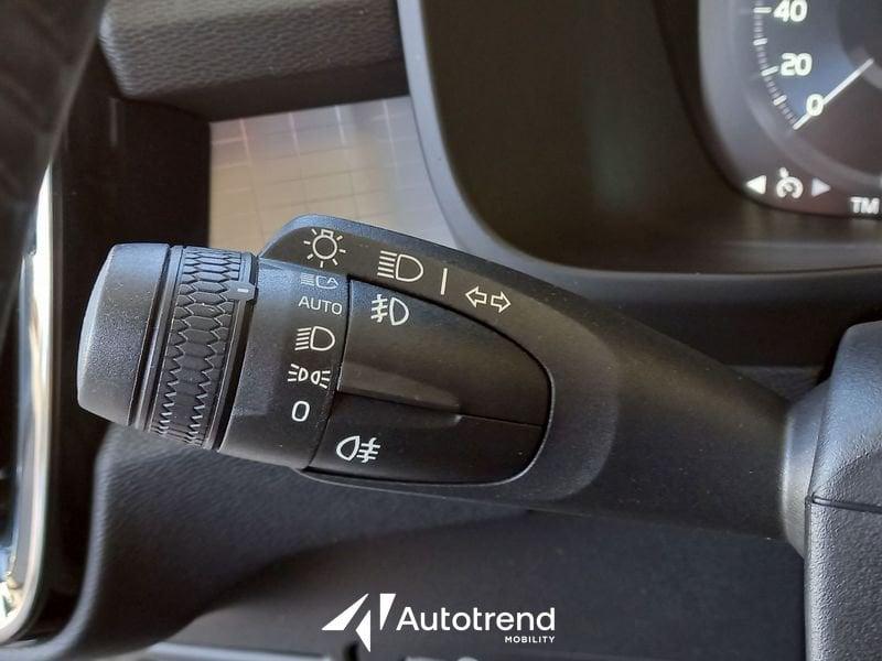 Volvo XC40 D3 150 CV AWD Automatica NAVI LED Business Plus