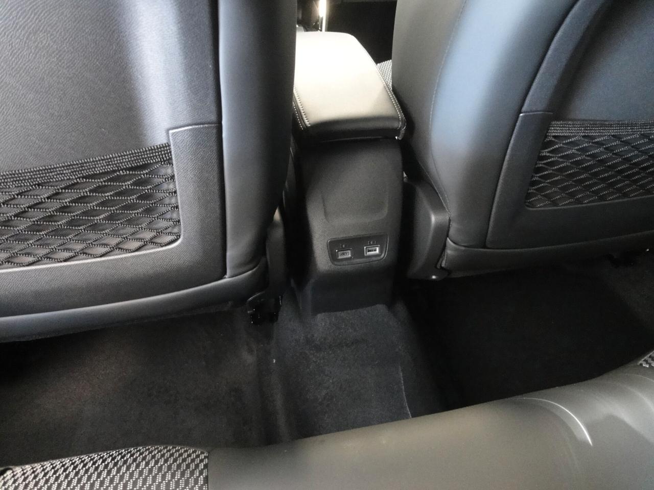 Peugeot 2008 BlueHDi 130 S&S EAT8 GT