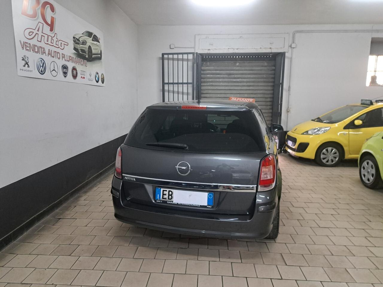 Opel Astra Opel astra 1.6 sw gpl 2010