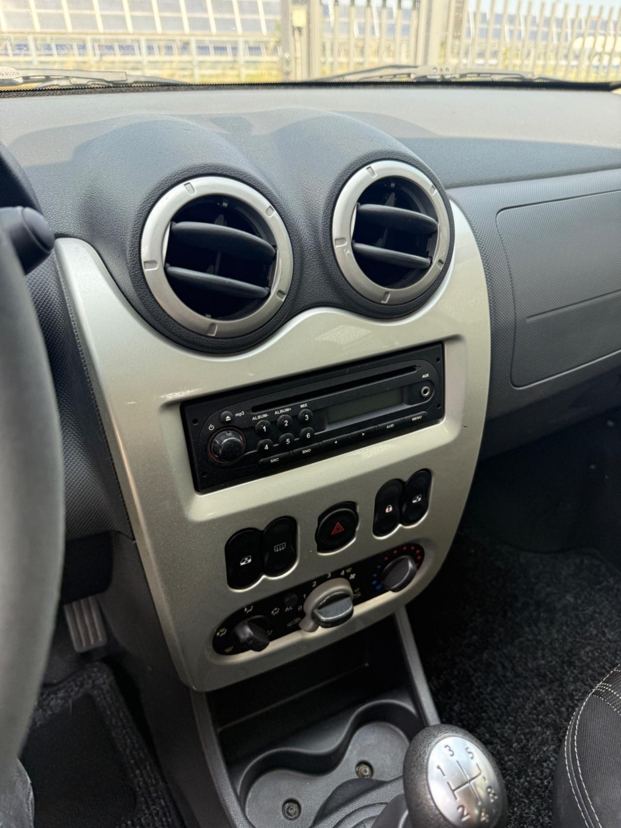 Dacia Logan MCV 1.5 dCi 90CV 5 posti Embleme