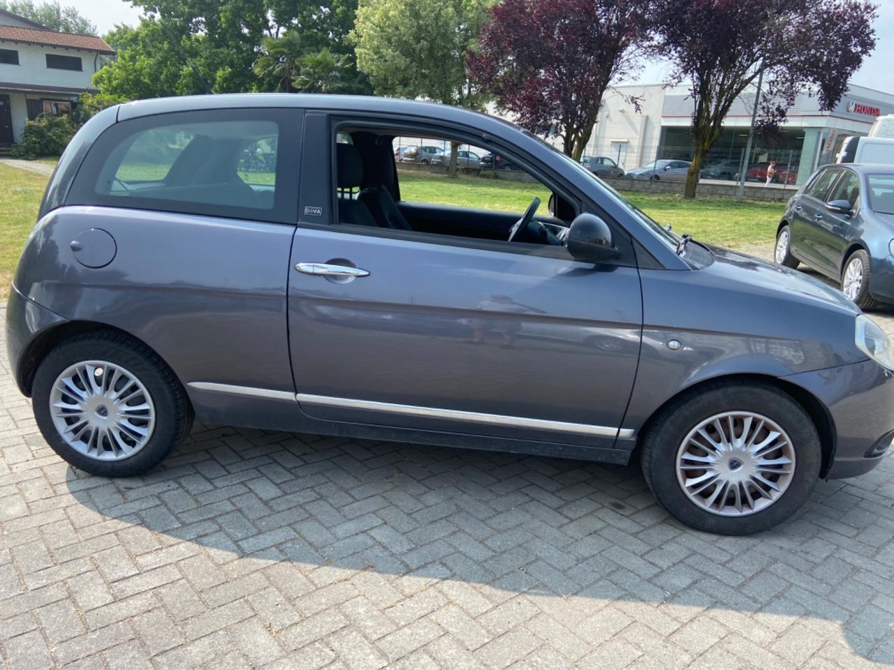 Lancia Ypsilon 1.3 MJT 75 CV Diva x commercianti