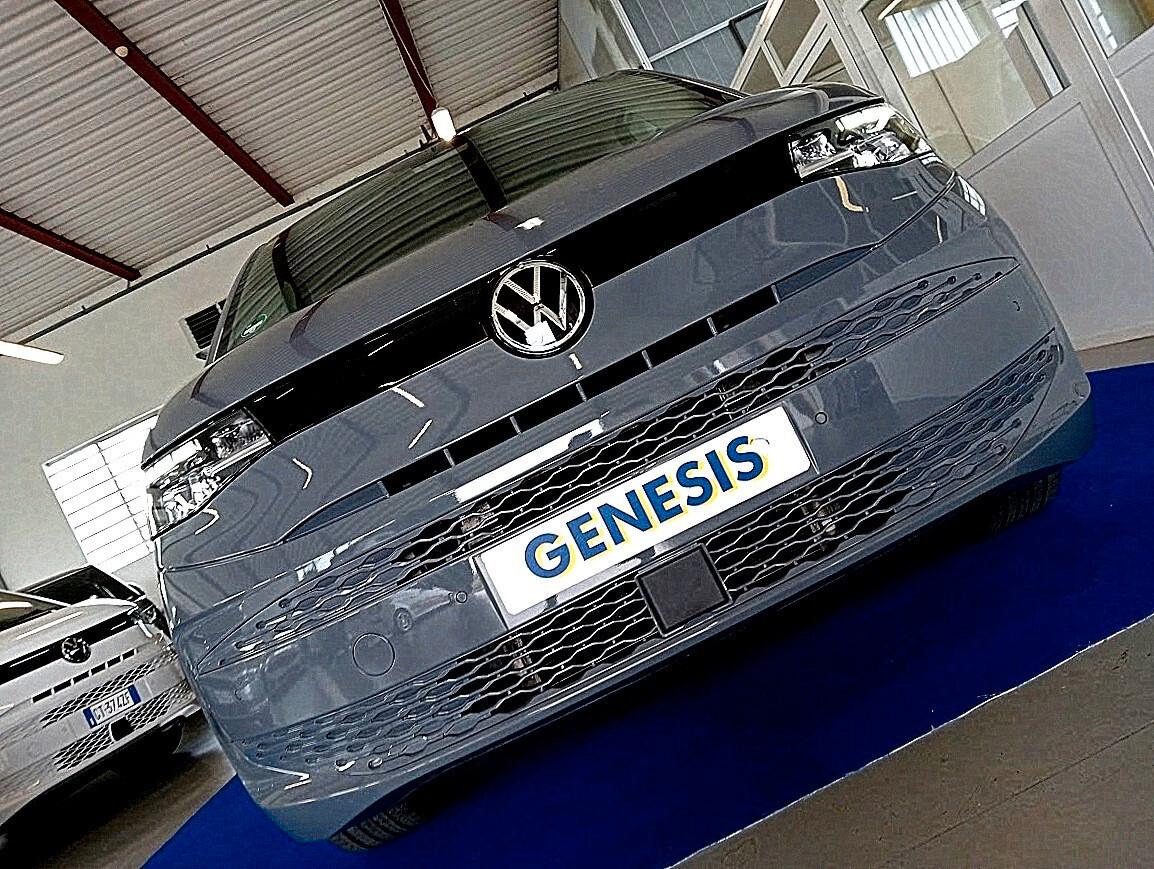 Volkswagen T7 Multivan 2.0 TDI DSG LED *VIS A VIS* CAMERA IVA INCLUSA