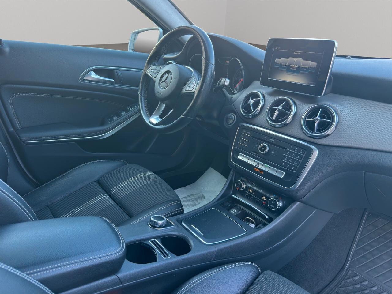Mercedes-benz GLA 180 d Automatic Premium