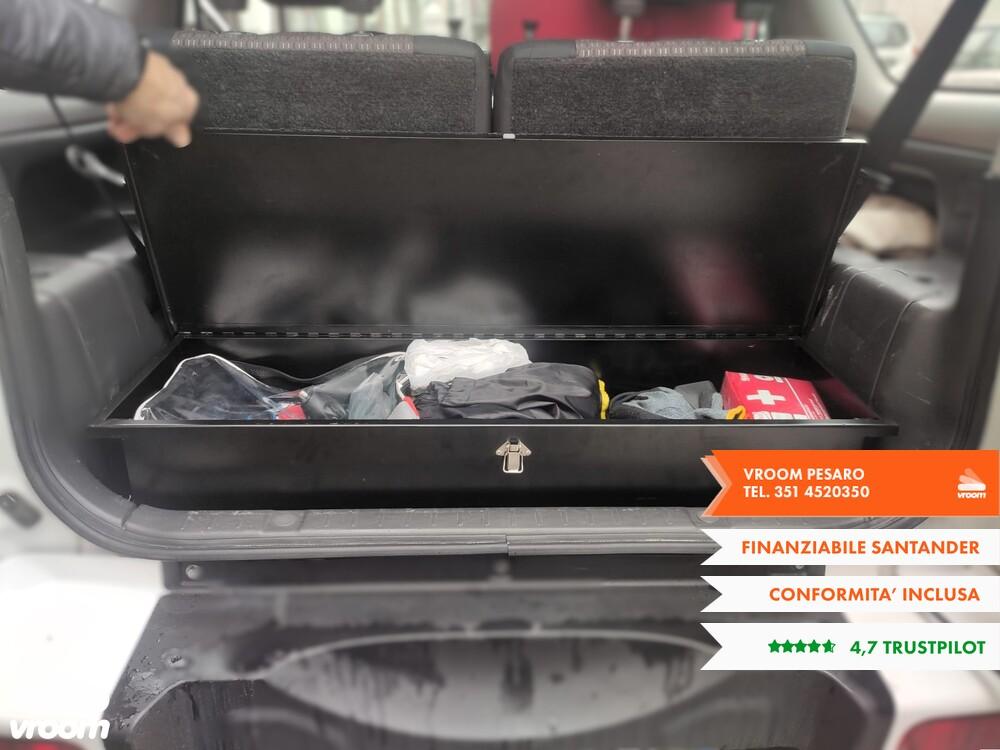 SUZUKI Jimny 3ª serie Jimny 1.3i 16V cat 4WD JLX