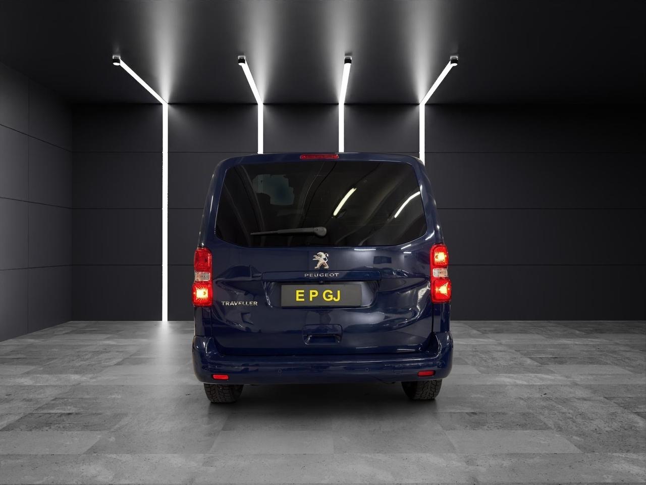Peugeot Traveller BlueHDi 115 S&S Standard Allure