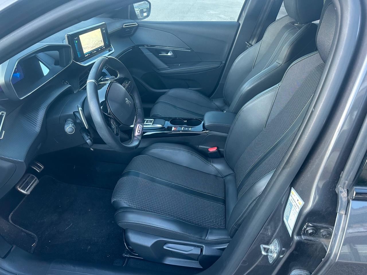 Peugeot 208 PureTech 130 Stop&Start EAT8 5 porte GT