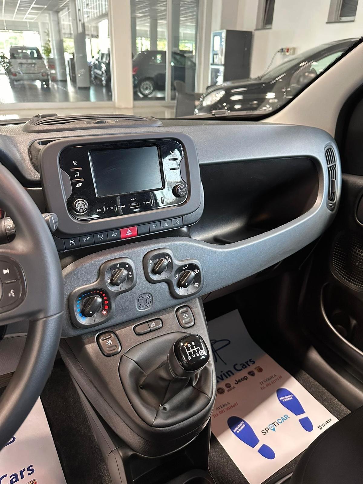Fiat Panda 1.0 Hybrid 2024 km aziendale full optional
