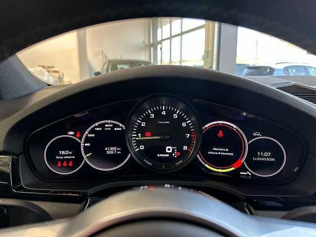 Porsche Cayenne 3.0 V6 E-Hybrid