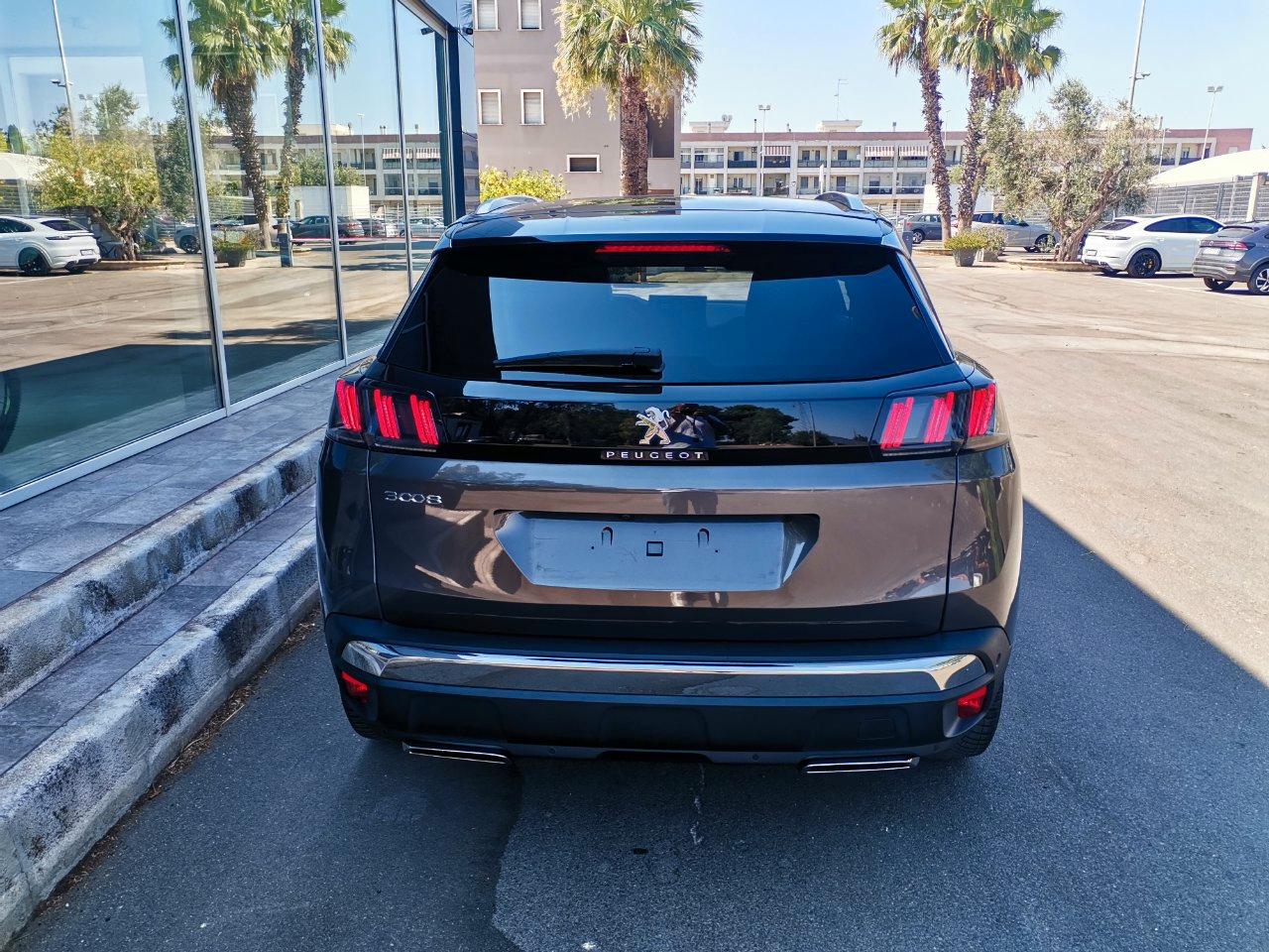 Peugeot 3008 3008 1.5 bluehdi Active Pack s&s 130cv eat8