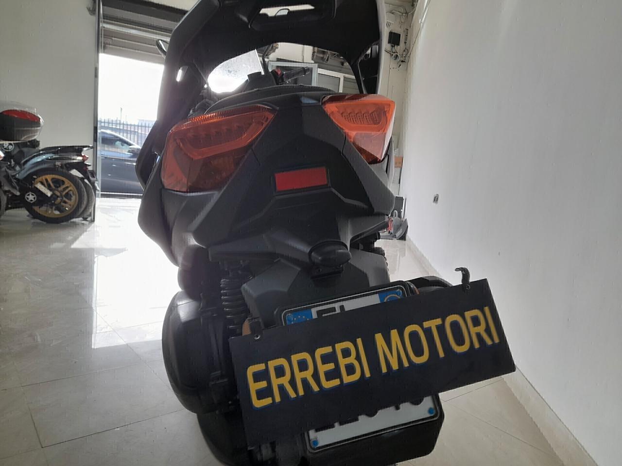 Yamaha X-Max 300 sport fulled