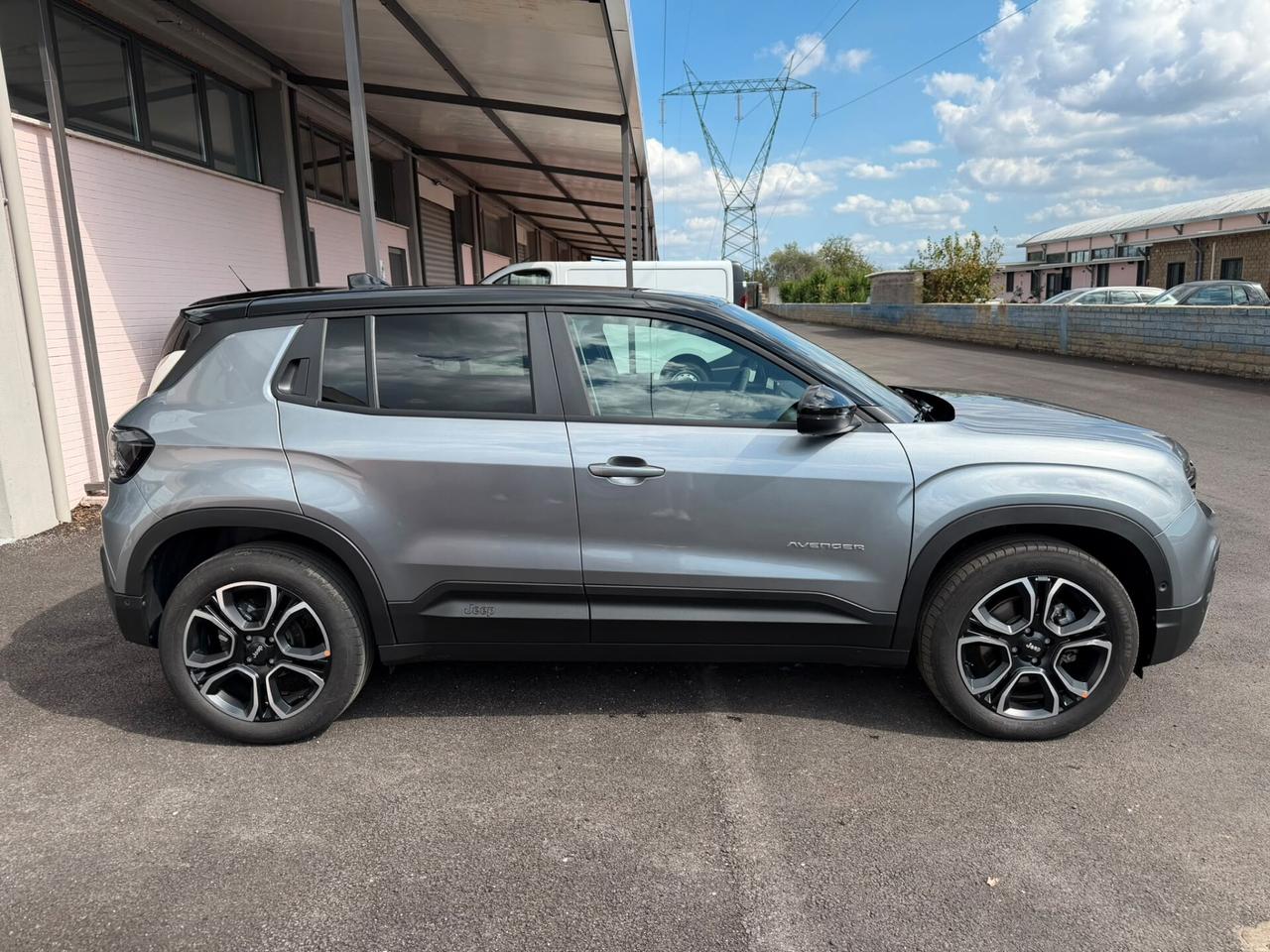 Jeep Avenger 1.2 Turbo 100 CV MHEV Summit