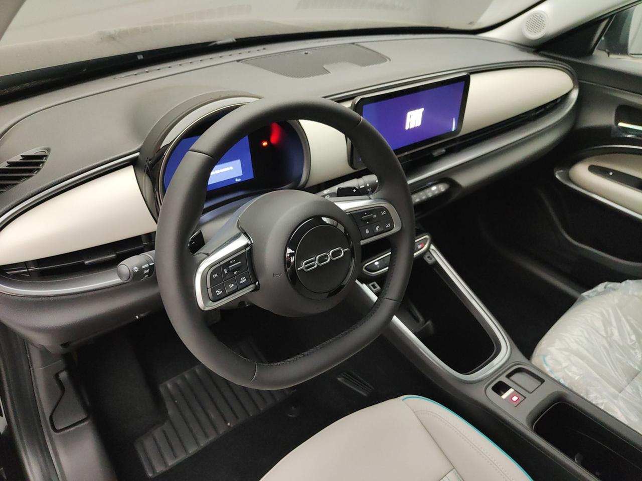 FIAT 600 IV 2023 1.2 MHEV 110CV DCT LA PRIMA