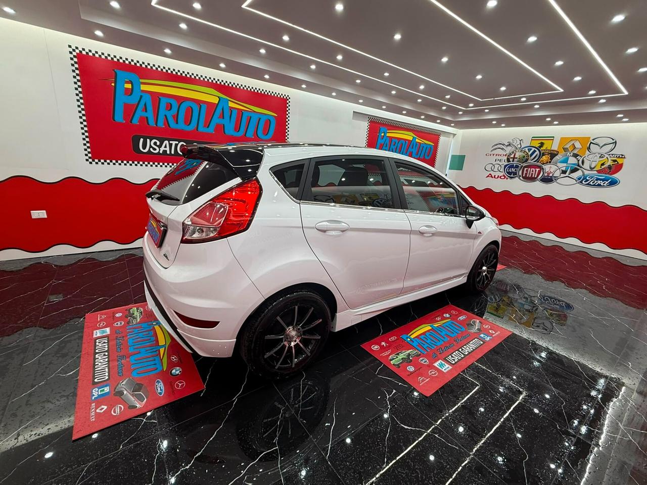 Ford Fiesta 1.5 TDCi 75cv BLACK-WHITE - 2014